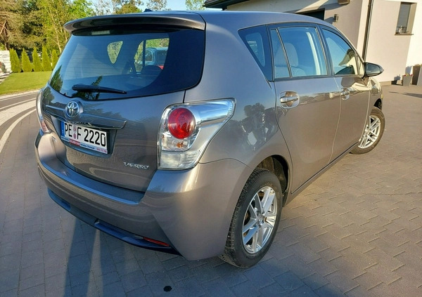 Toyota Verso cena 44900 przebieg: 189452, rok produkcji 2015 z Korfantów małe 121